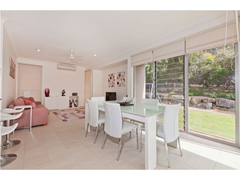 15 Barwin Street, Wakerley QLD 4154