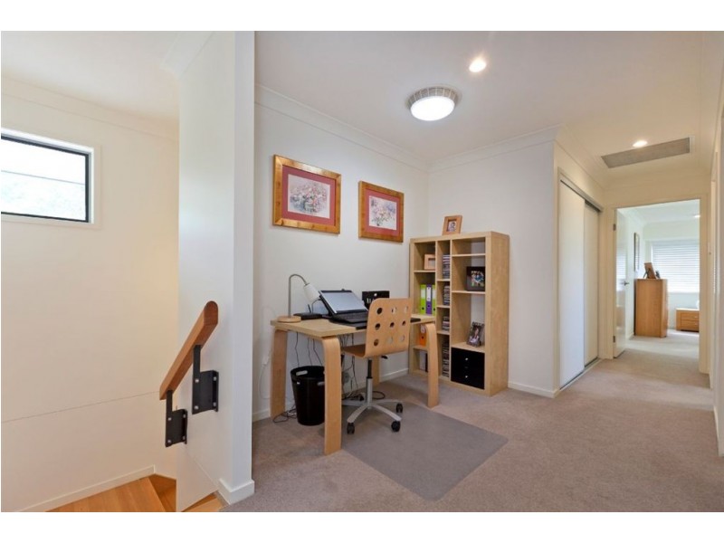 15 Barwin Street, Wakerley QLD 4154