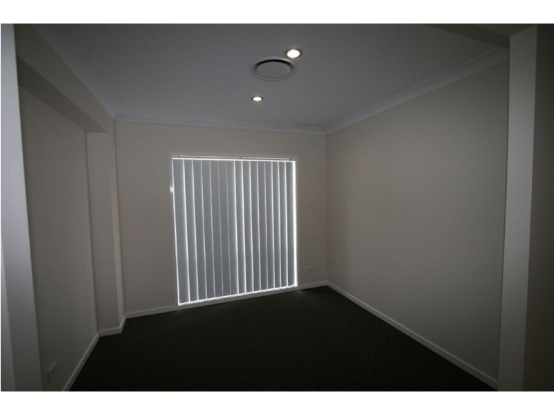 92 Worthing Street, Wynnum QLD 4178