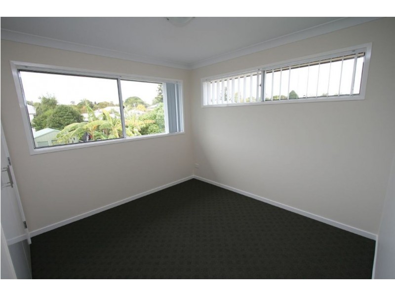 92 Worthing Street, Wynnum QLD 4178