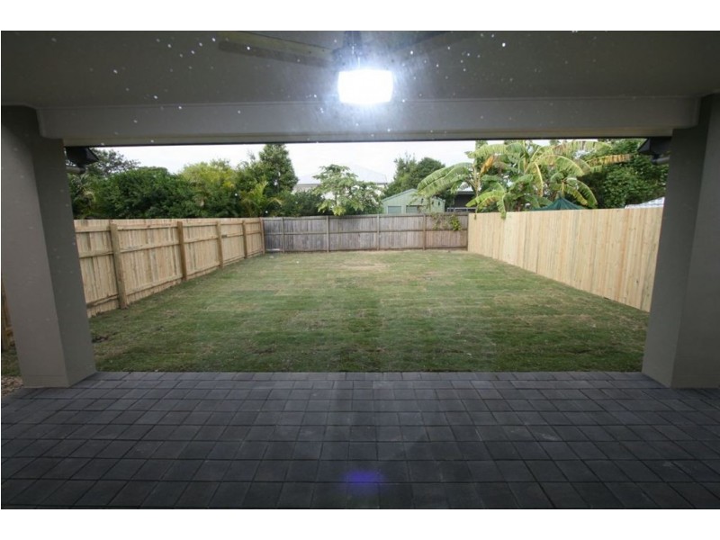 92 Worthing Street, Wynnum QLD 4178