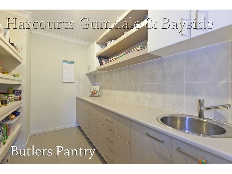 30 Red Gum Crescent, Wakerley QLD 4154