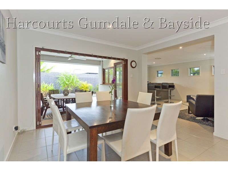 30 Red Gum Crescent, Wakerley QLD 4154