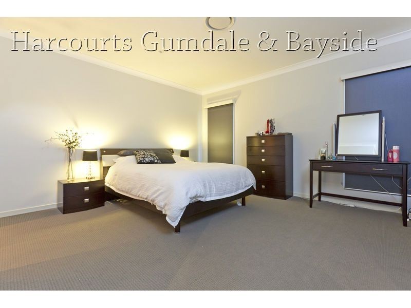 30 Red Gum Crescent, Wakerley QLD 4154