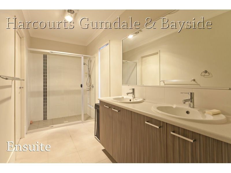 30 Red Gum Crescent, Wakerley QLD 4154