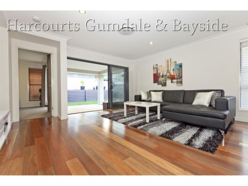 16 Bailey Street, Wakerley QLD 4154