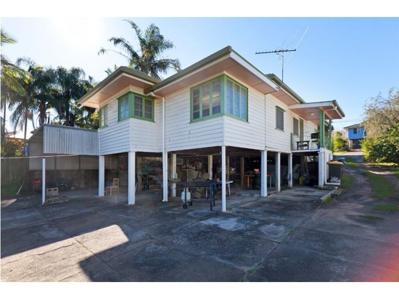 31 Barrinia Street, Manly QLD 4179