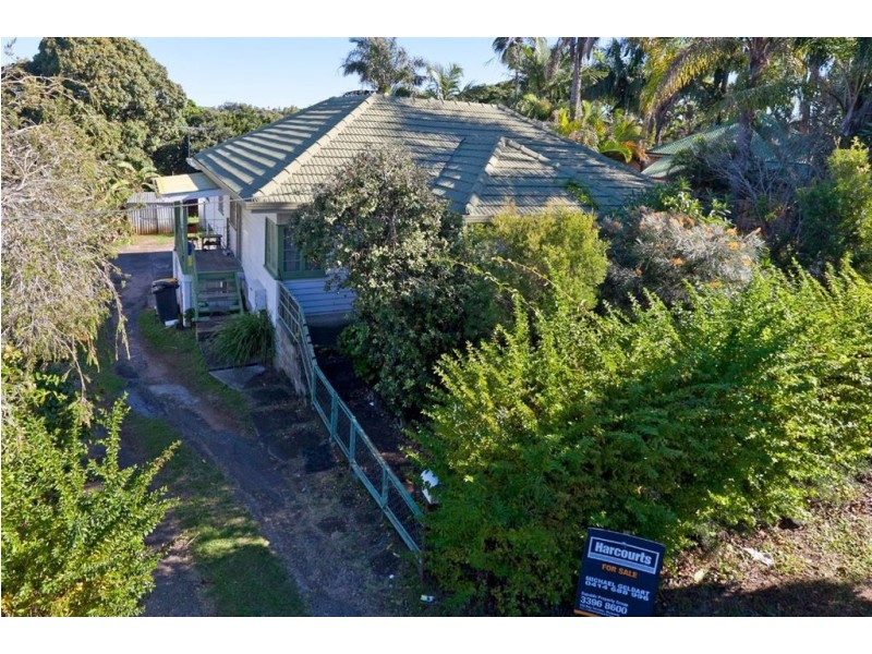 31 Barrinia Street, Manly QLD 4179