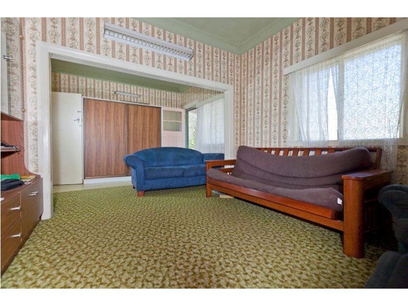 31 Barrinia Street, Manly QLD 4179