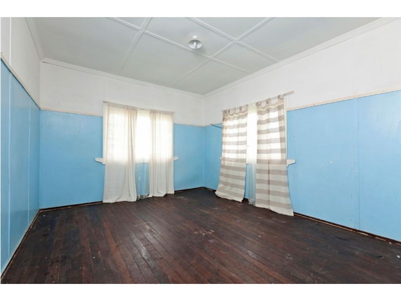 80 Andrew Street, Wynnum QLD 4178