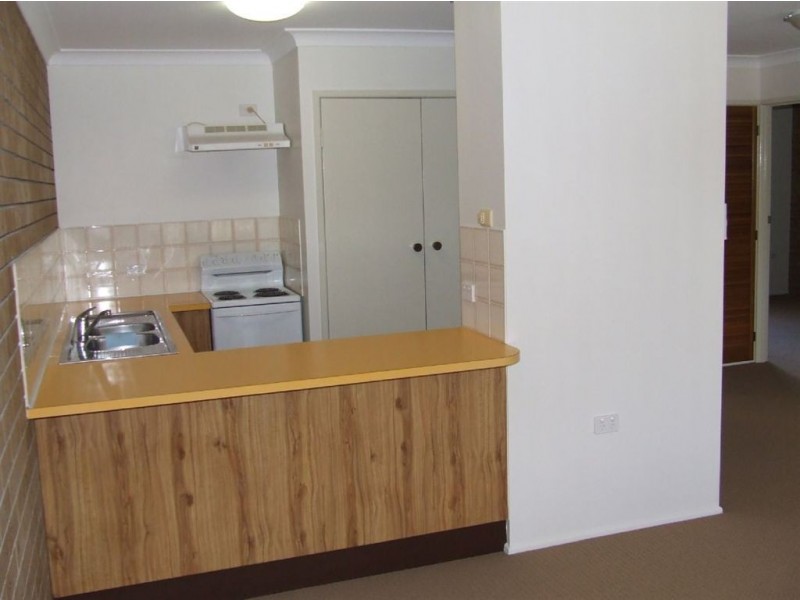 2/43 Drayton Terrace, Wynnum QLD 4178