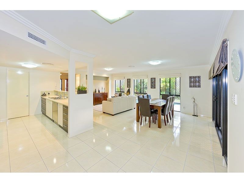 10 Wilson Place, Gumdale QLD 4154