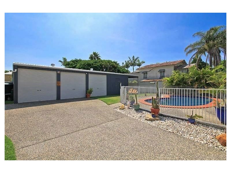 42 Emsworth Street, Wynnum QLD 4178