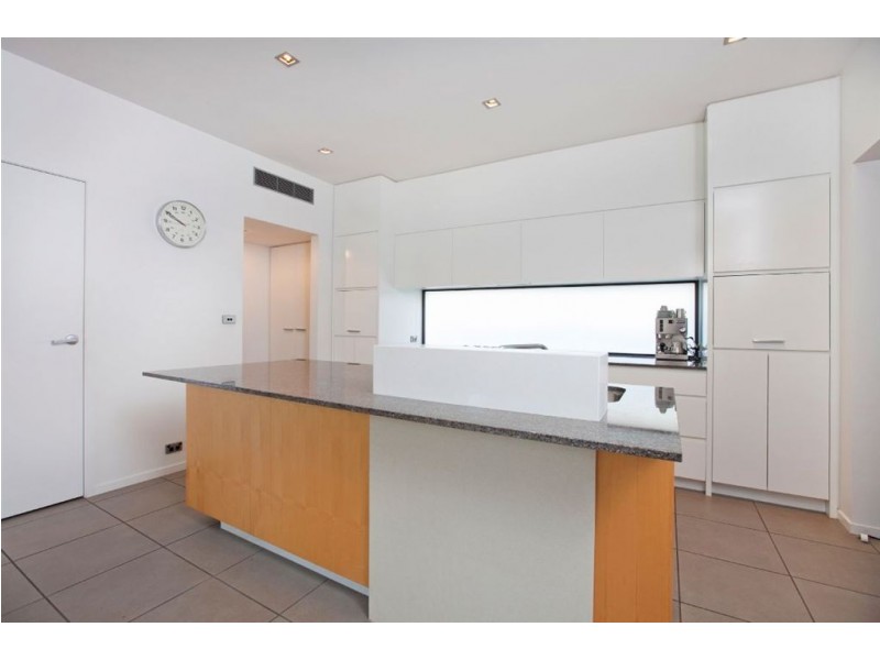 9 Tide Lane, Bulimba QLD 4171