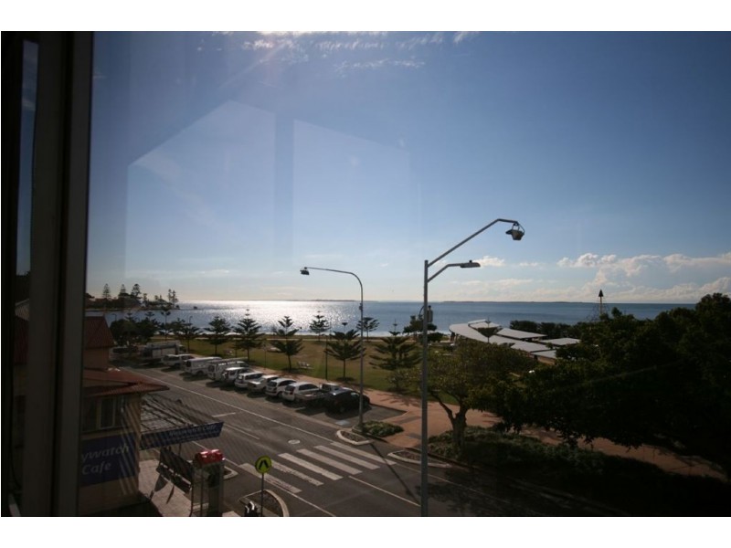 4/427 Esplanade, Manly QLD 4179