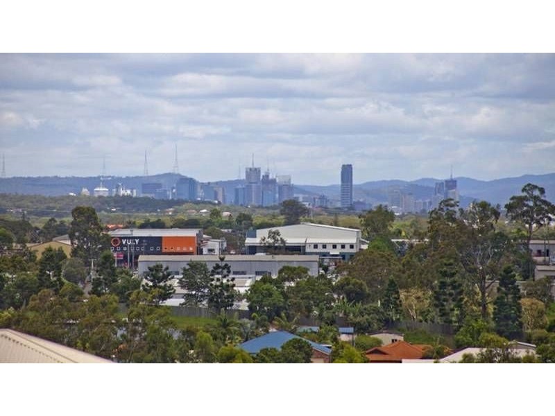 16 Warren Street, Wakerley QLD 4154