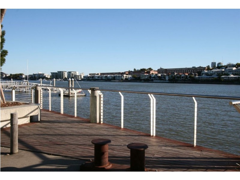 12 Edgewater place, Bulimba QLD 4171