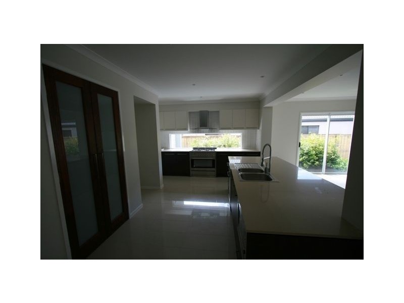 1 Feathertail Place, Gumdale QLD 4154