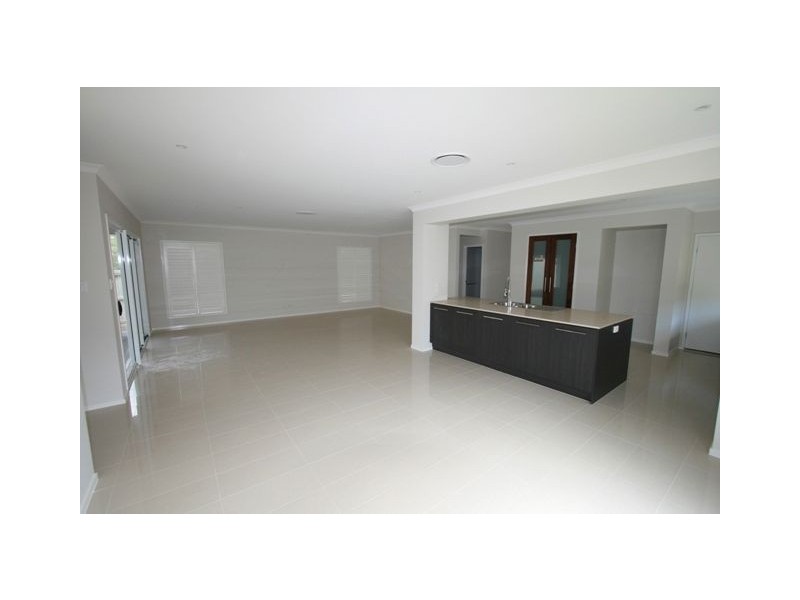 1 Feathertail Place, Gumdale QLD 4154