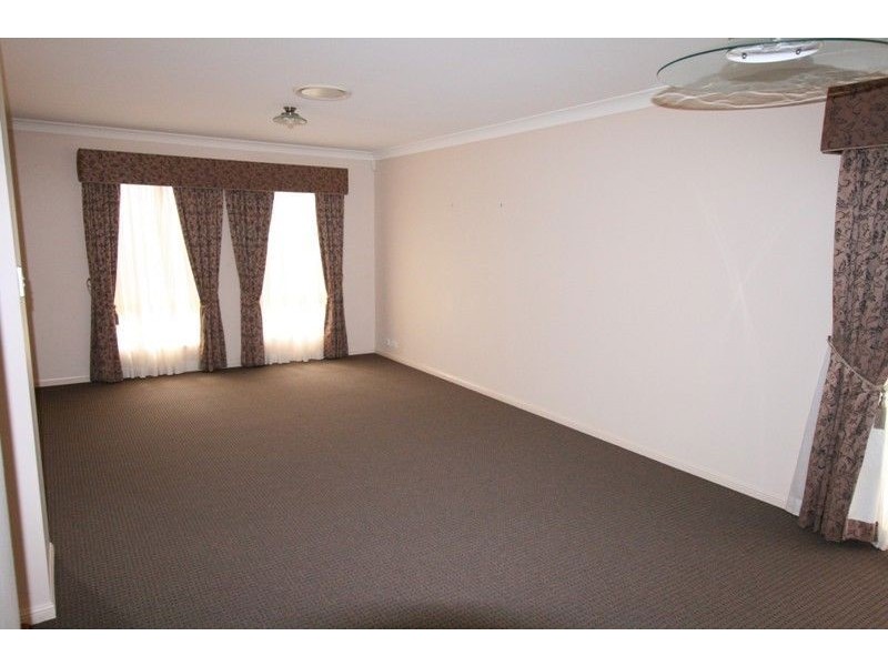 2 David Place, Manly West QLD 4179