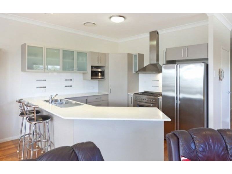 44 Waterview Avenue, Wynnum QLD 4178