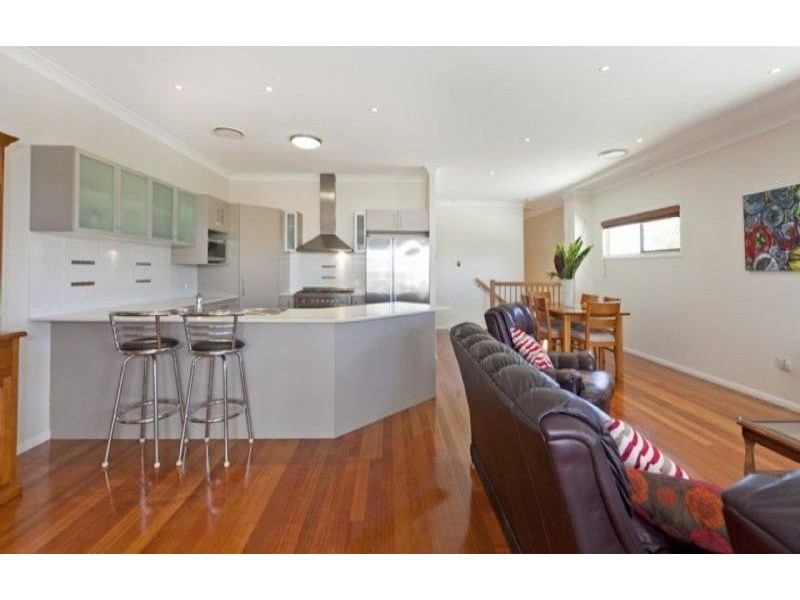 44 Waterview Avenue, Wynnum QLD 4178