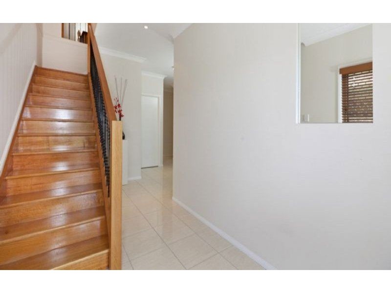 44 Waterview Avenue, Wynnum QLD 4178
