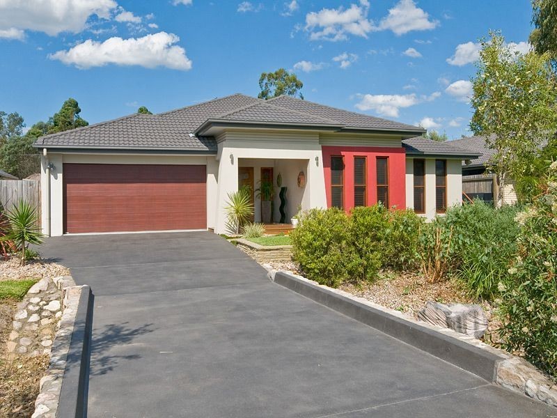 27 Red Gum Crescent, Wakerley QLD 4154