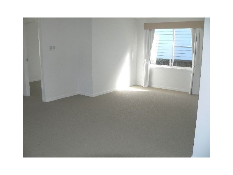 16 Wassell Street, Wynnum QLD 4178