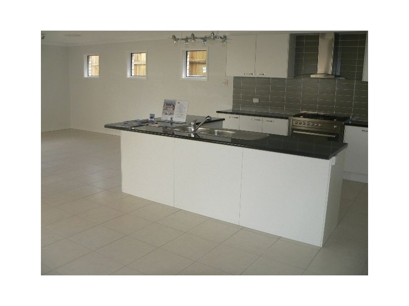 16 Wassell Street, Wynnum QLD 4178