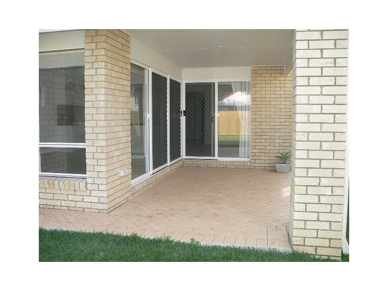 16 Wassell Street, Wynnum QLD 4178