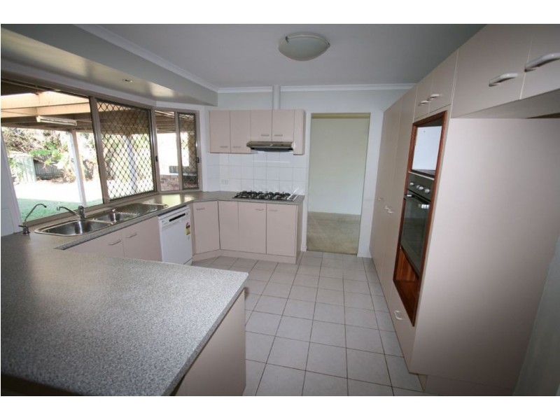 15 St Helena Place, Tingalpa QLD 4173
