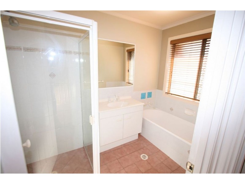 15 St Helena Place, Tingalpa QLD 4173