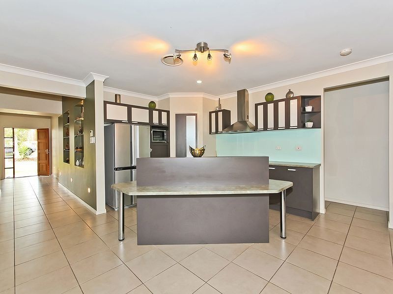 64 Brokenwood Circuit, Tingalpa QLD 4173