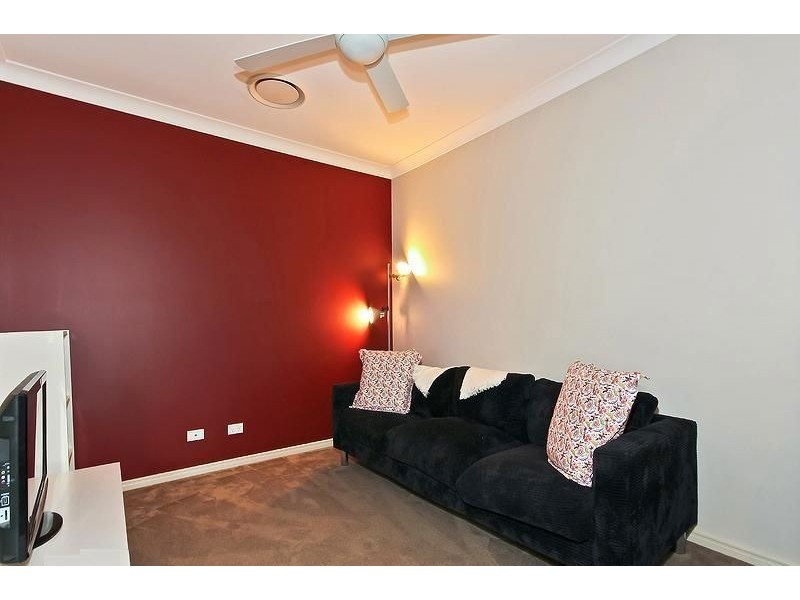 64 Brokenwood Circuit, Tingalpa QLD 4173