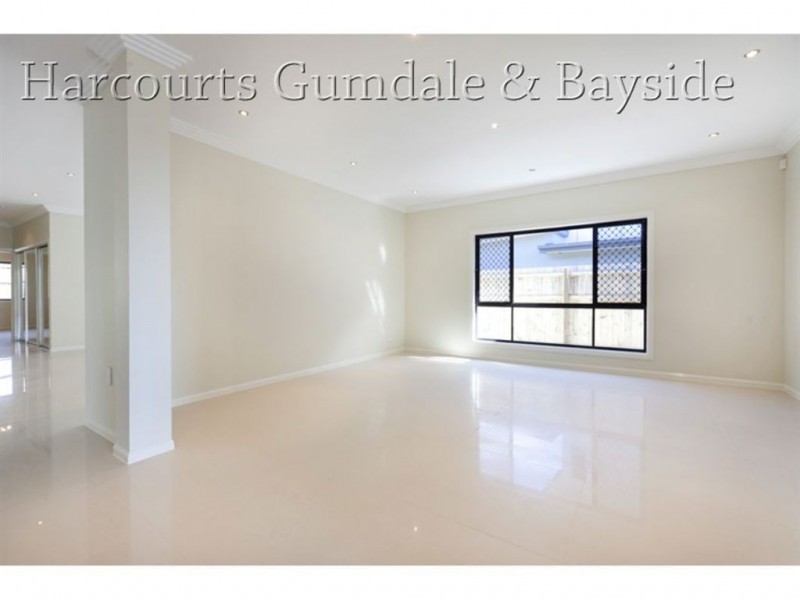 4 Habitat Drive, Wakerley QLD 4154