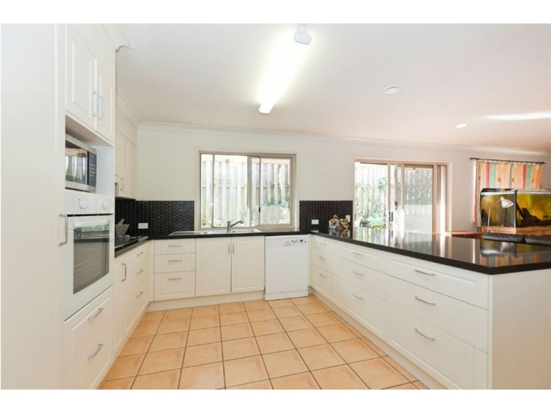 5 Underwood Street, Wakerley QLD 4154