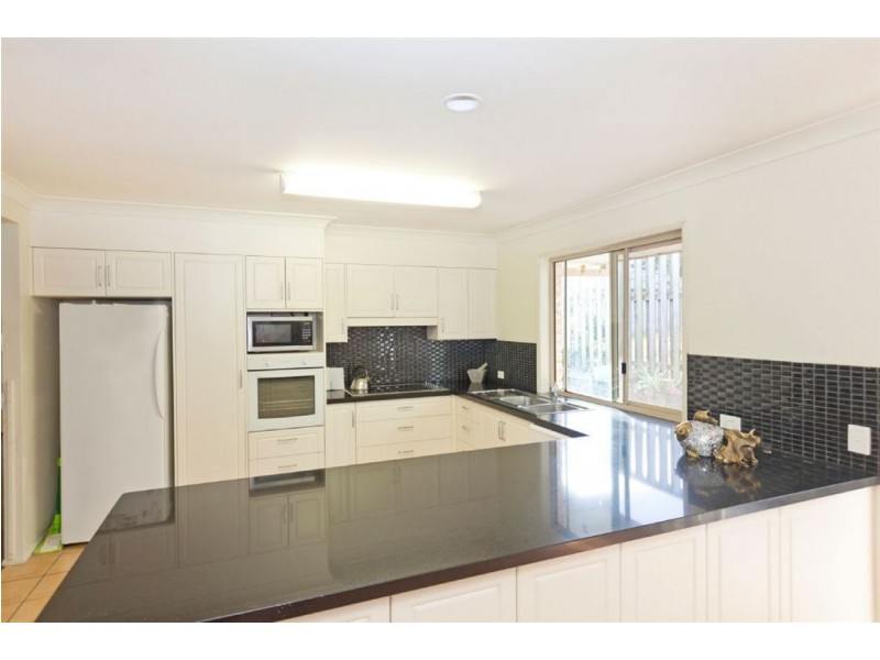 5 Underwood Street, Wakerley QLD 4154