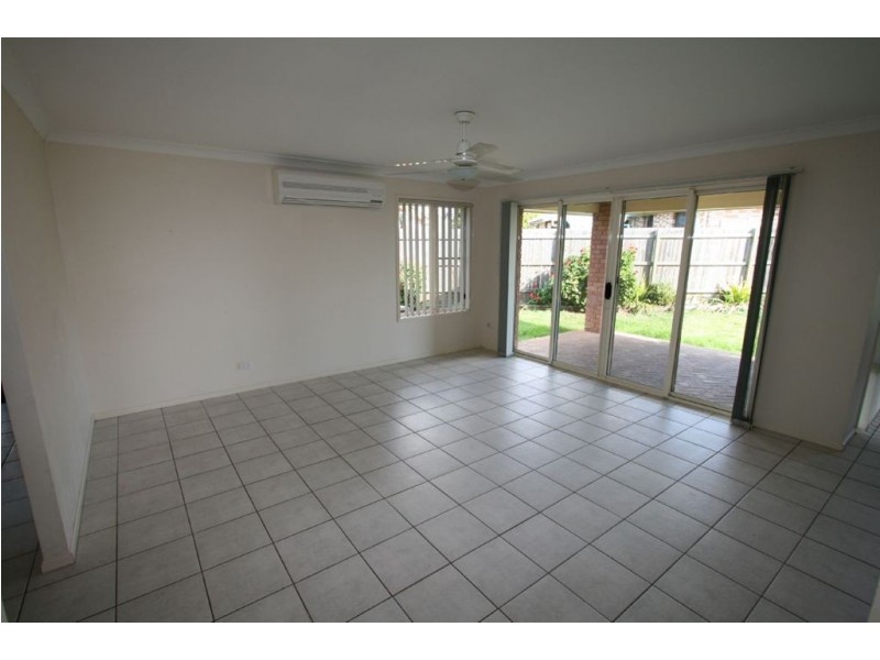 19 Dewhurst Crescent, Raceview QLD 4305