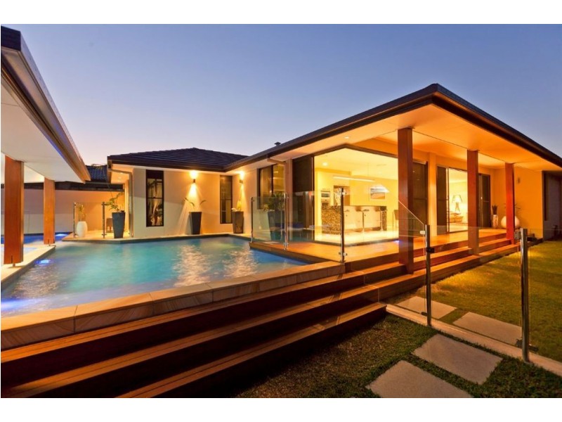 13 Feathertail Place, Gumdale QLD 4154