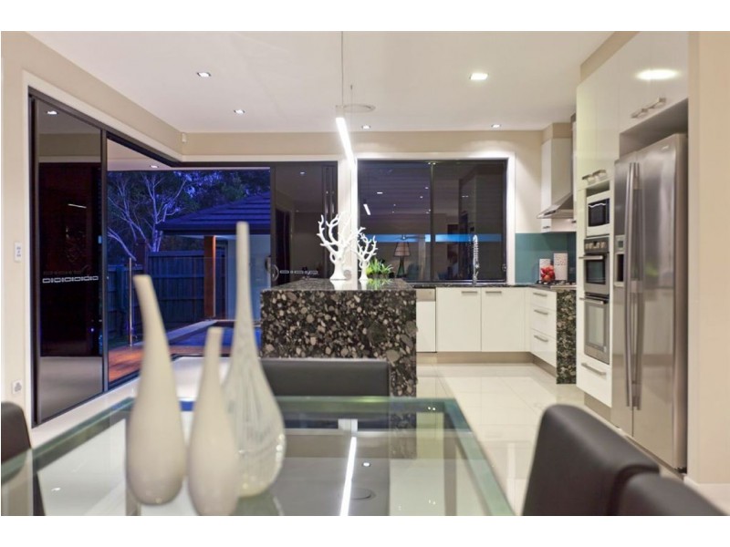 13 Feathertail Place, Gumdale QLD 4154