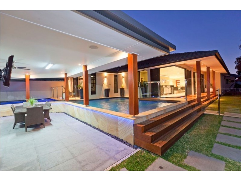 13 Feathertail Place, Gumdale QLD 4154