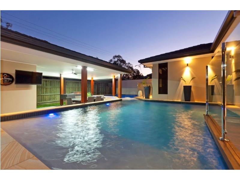 13 Feathertail Place, Gumdale QLD 4154