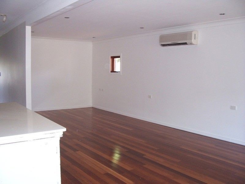 302 Main Road, Wellington Point QLD 4160