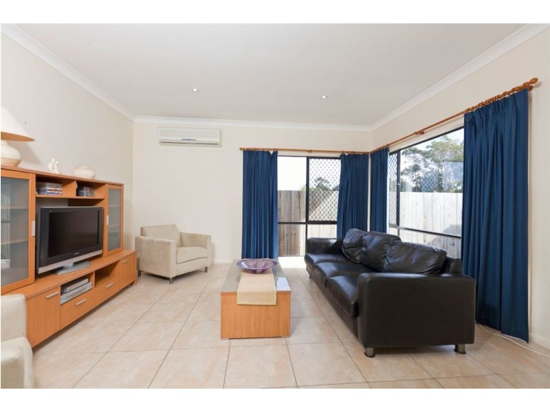 39 Ivy Crescent, Wakerley QLD 4154