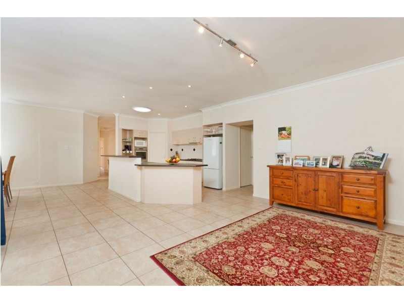 39 Ivy Crescent, Wakerley QLD 4154