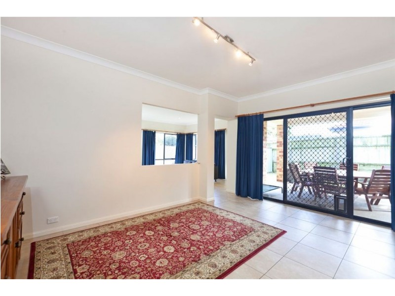 39 Ivy Crescent, Wakerley QLD 4154