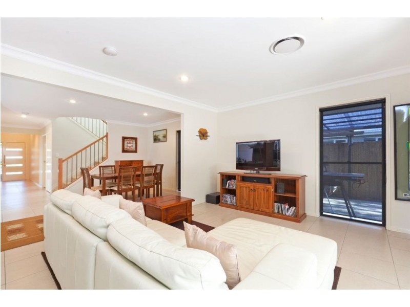 9 Chipping Close, Wakerley QLD 4154