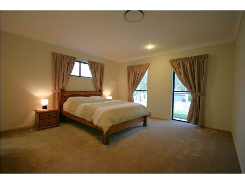 9 Chipping Close, Wakerley QLD 4154