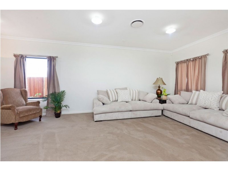 11 Nile Close, Wakerley QLD 4154